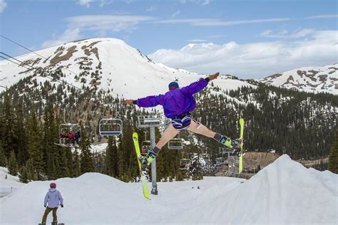 Colorado’s last two open ski areas announce their closing dates